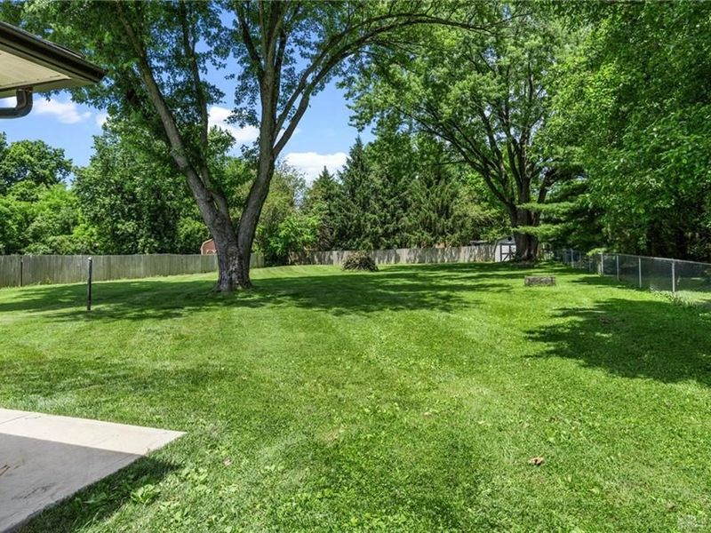 6978 Southern Vista Drive, Enon Vlg, OH 45323 Photo 33