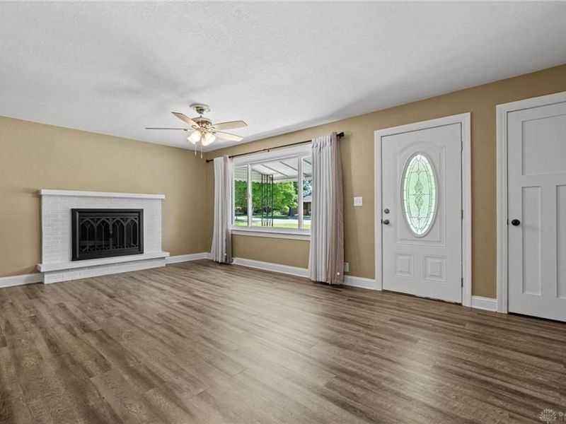 6978 Southern Vista Drive, Enon Vlg, OH 45323 Photo 8