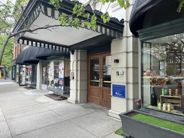 200 Broadway, Unit Apt 302, Troy, NY 12180