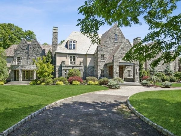 24 Douglass Ave, Bernardsville, NJ 07924