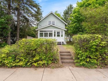 1515 N 8th Avenue E, Duluth, MN 55805