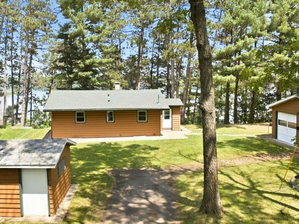 2114 Pine View Boulevard, Motley, MN 56466