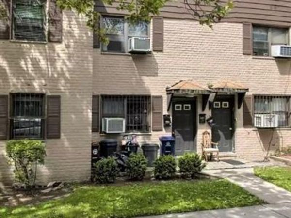 71-38 147th Street , Unit 27A, Kew Garden Hills, NY 11367