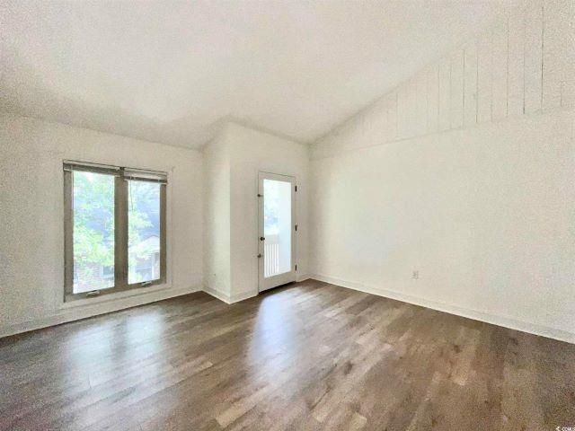 402 75th Ave N Photo 9
