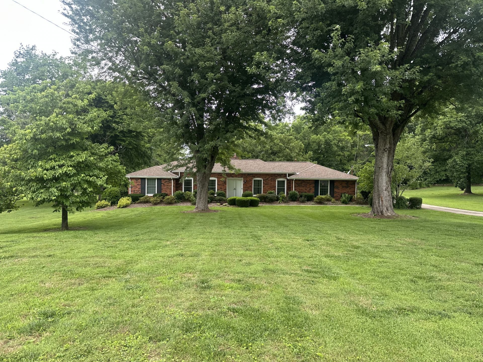 8390 Merrymount Dr , Nashville, TN 37221 Main Photo