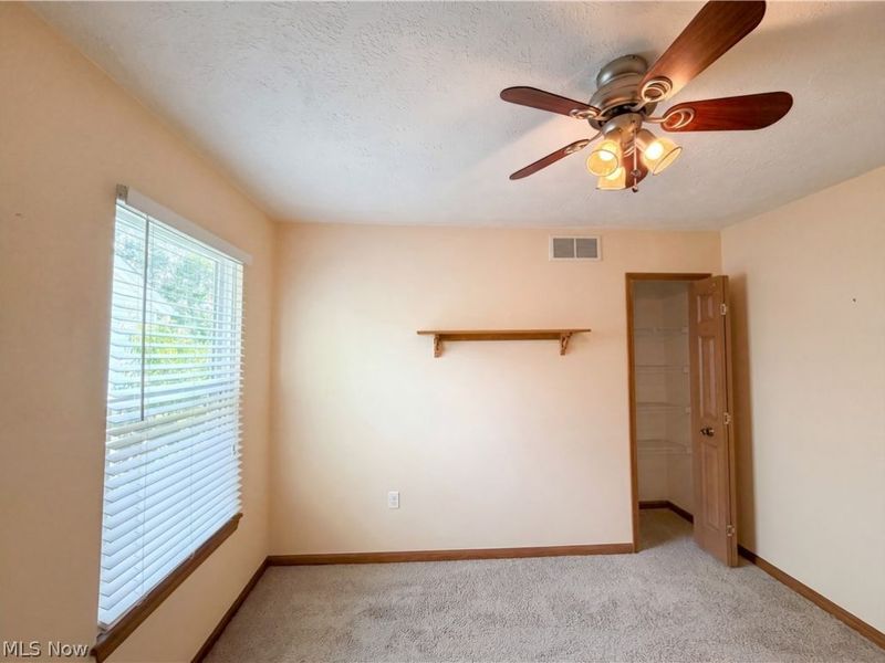 6016 W Breezeway Drive, North Ridgeville, OH 44039 Photo 12
