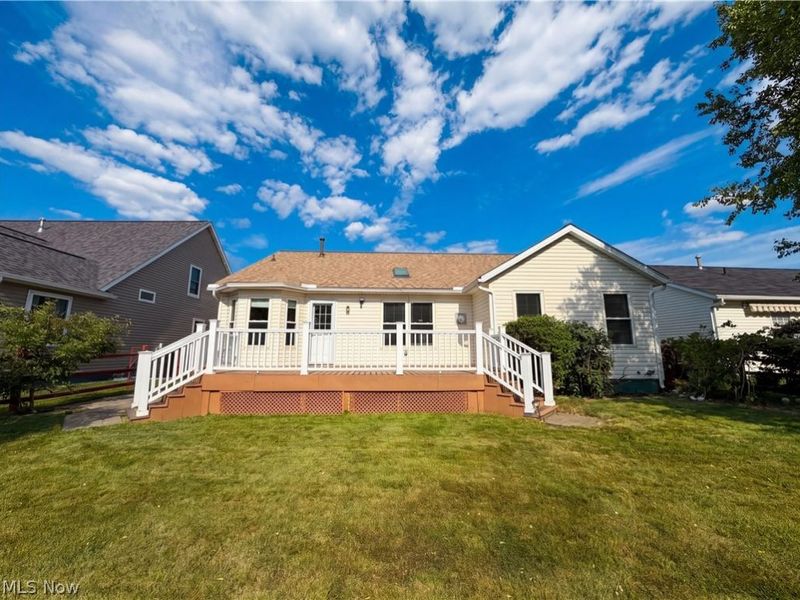 6016 W Breezeway Drive, North Ridgeville, OH 44039 Photo 5