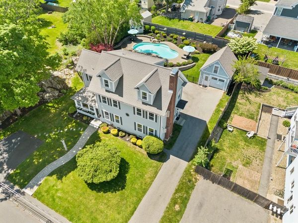 25 Franklin St, Woburn, MA 01801