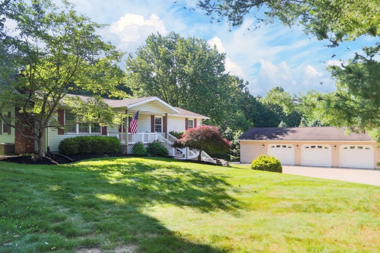 1588 Apple Valley Drive , Howard, OH 43028 Main Photo