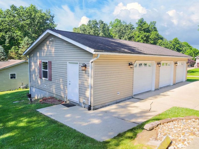 1588 Apple Valley Drive, Howard, OH 43028 Photo 34