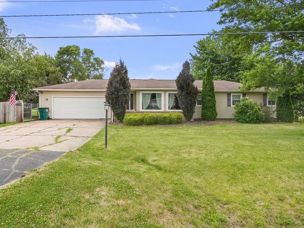 10009 Wolf Road , Geneseo, IL 61254