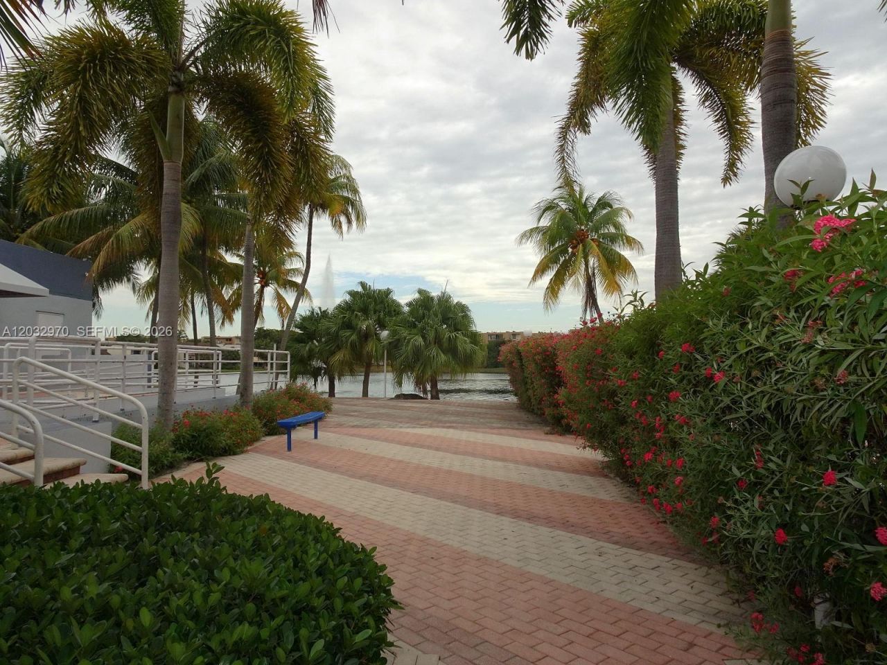 9359 N Fontainebleau Blvd , Unit F109, Miami, FL 33172 Photo