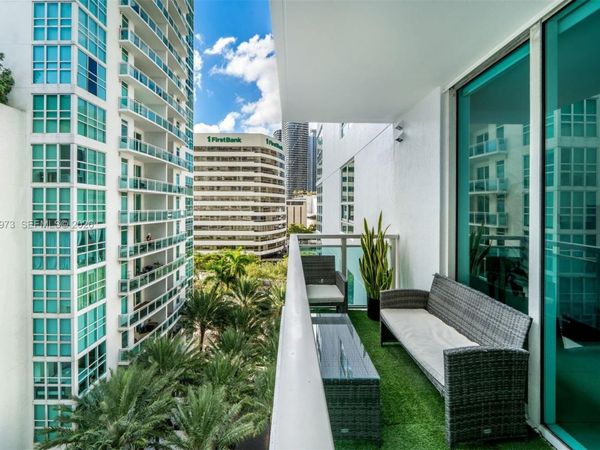 950 Brickell Bay Dr , Unit 803, Miami, FL 33131