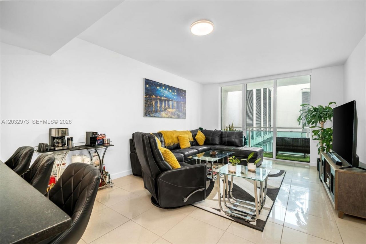 950 Brickell Bay Dr , Unit 803, Miami, FL 33131 Photo