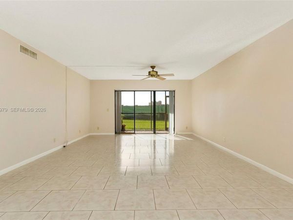 300 Racquet Club Rd , Unit 104, Weston, FL 33326