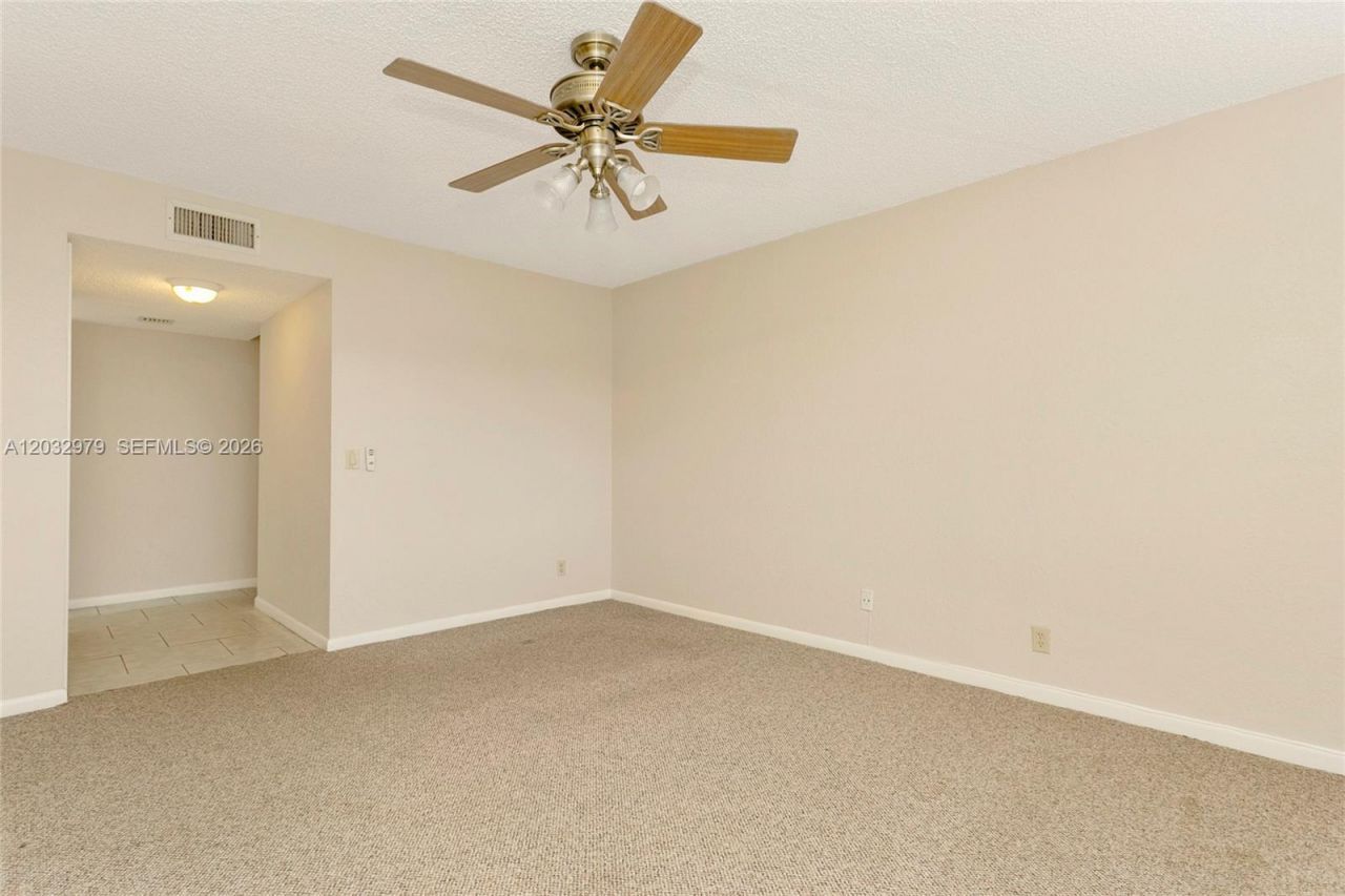 300 Racquet Club Rd , Unit 104, Weston, FL 33326 Photo