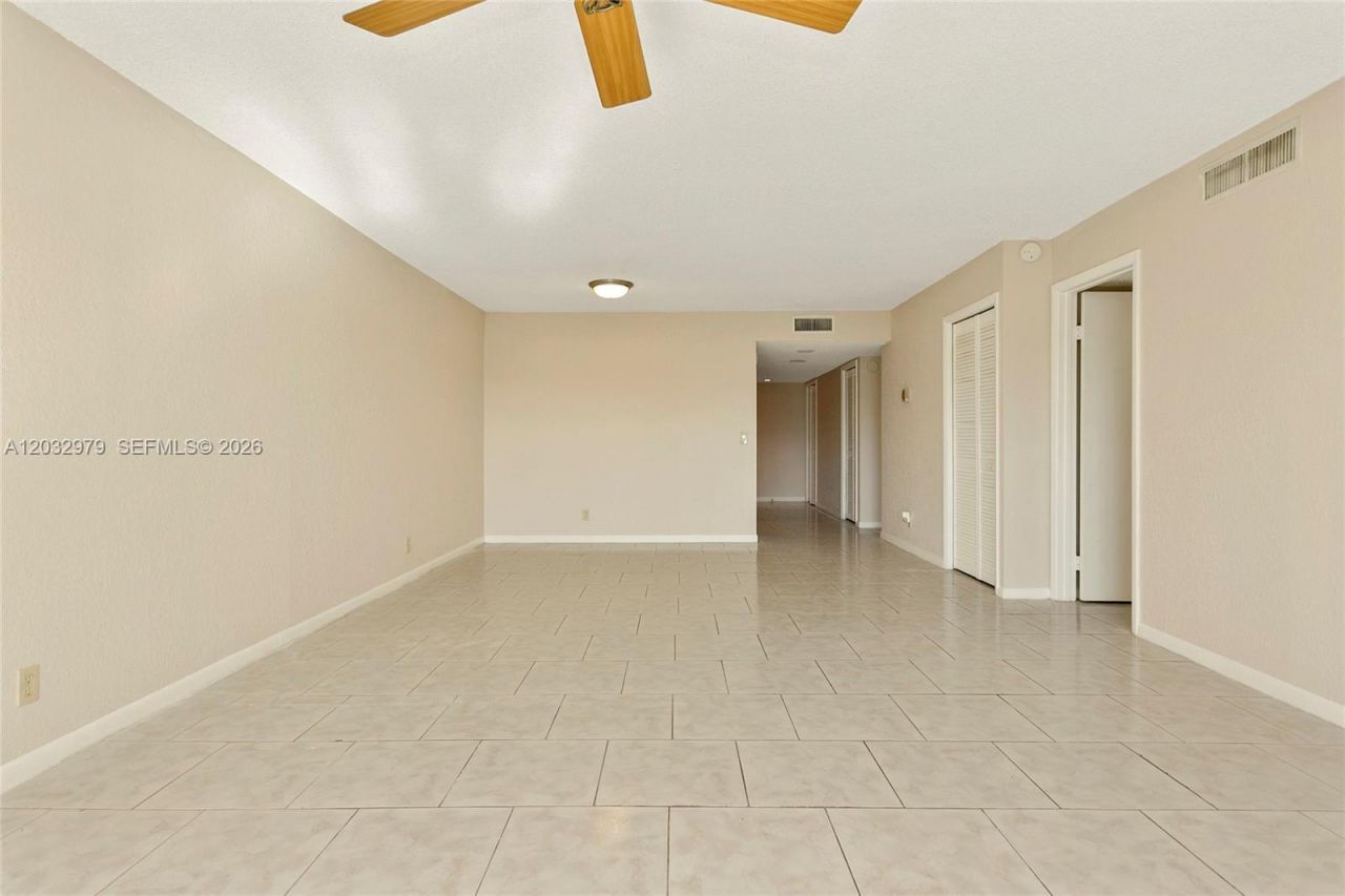 300 Racquet Club Rd , Unit 104, Weston, FL 33326 Photo