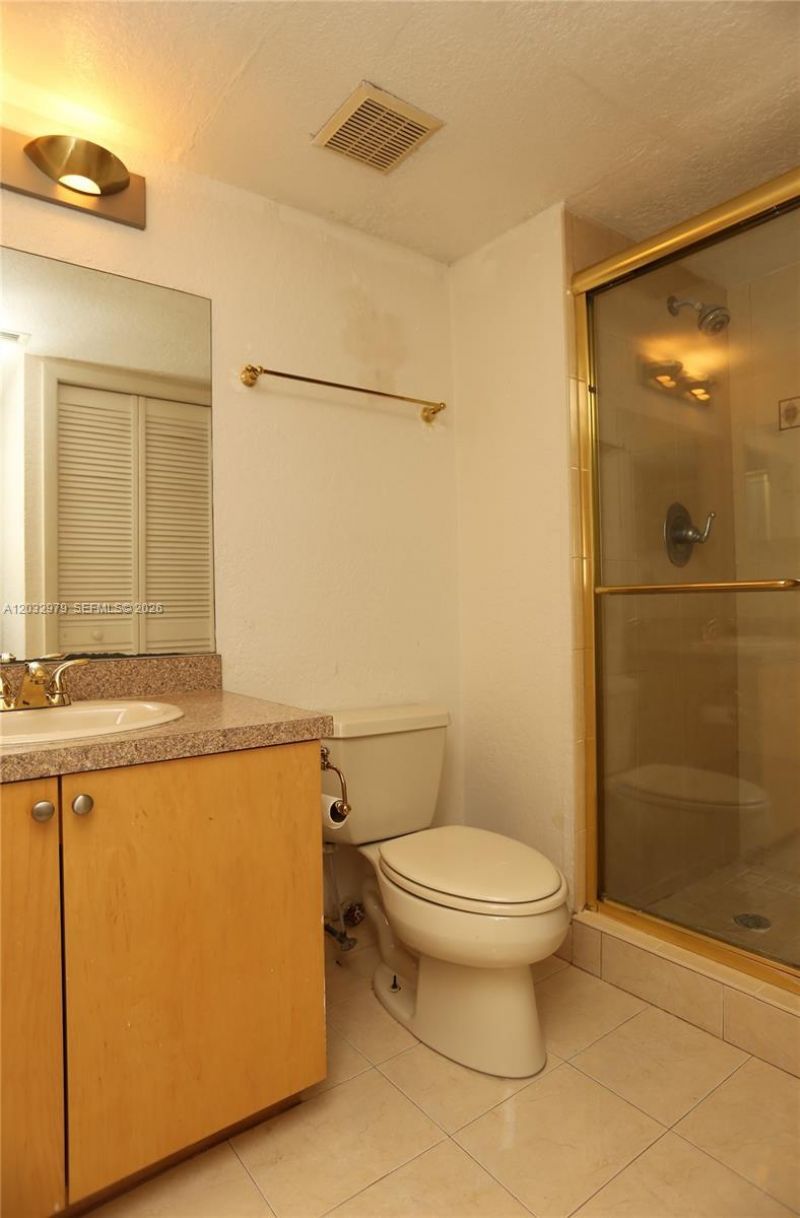 300 Racquet Club Rd , Unit 104, Weston, FL 33326 Photo