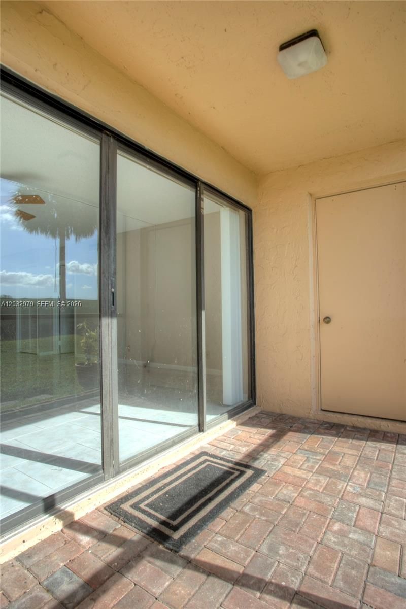 300 Racquet Club Rd , Unit 104, Weston, FL 33326 Photo