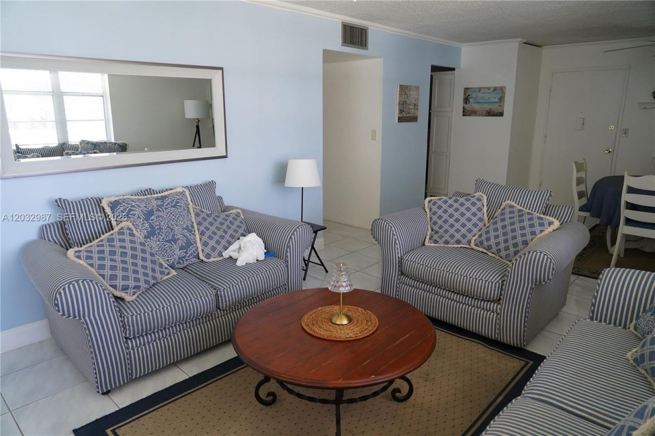 1913 S Ocean Dr , Unit 405, Hallandale Beach, FL 33009 Photo