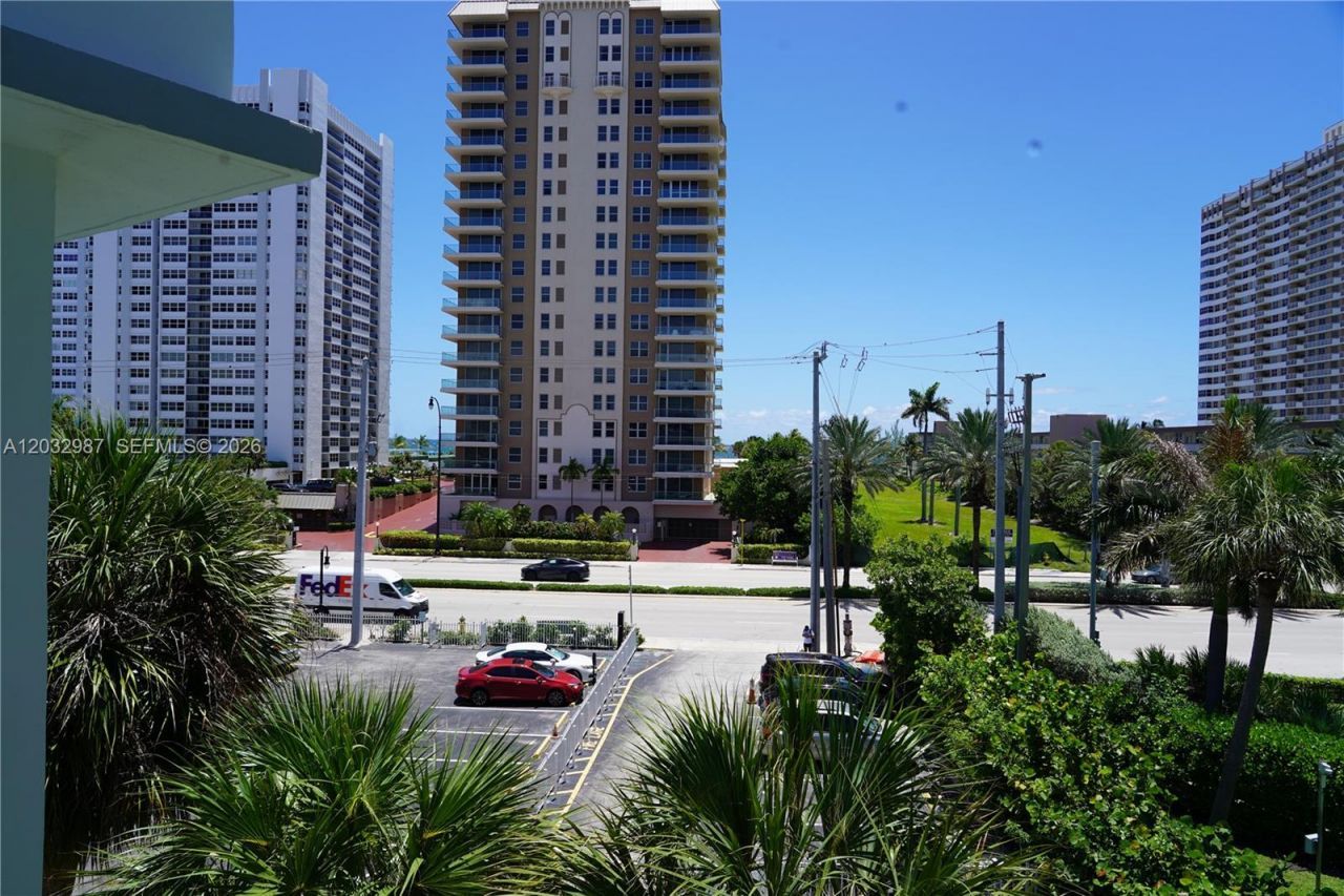 1913 S Ocean Dr , Unit 405, Hallandale Beach, FL 33009 Photo