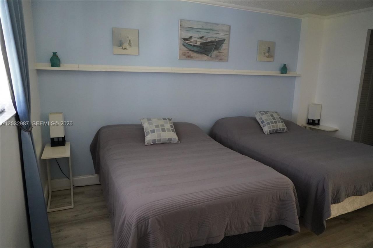 1913 S Ocean Dr , Unit 405, Hallandale Beach, FL 33009 Photo