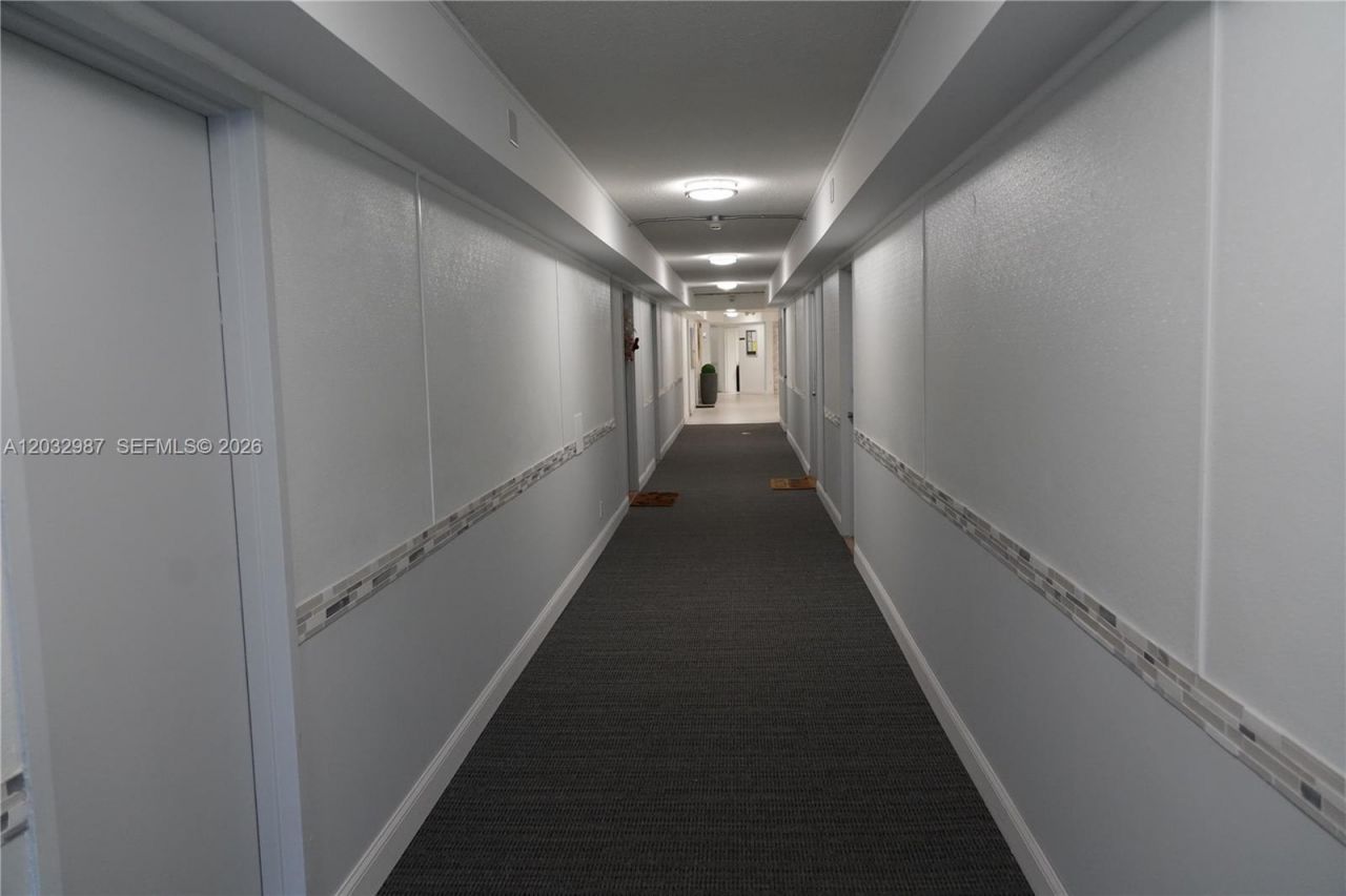 1913 S Ocean Dr , Unit 405, Hallandale Beach, FL 33009 Photo