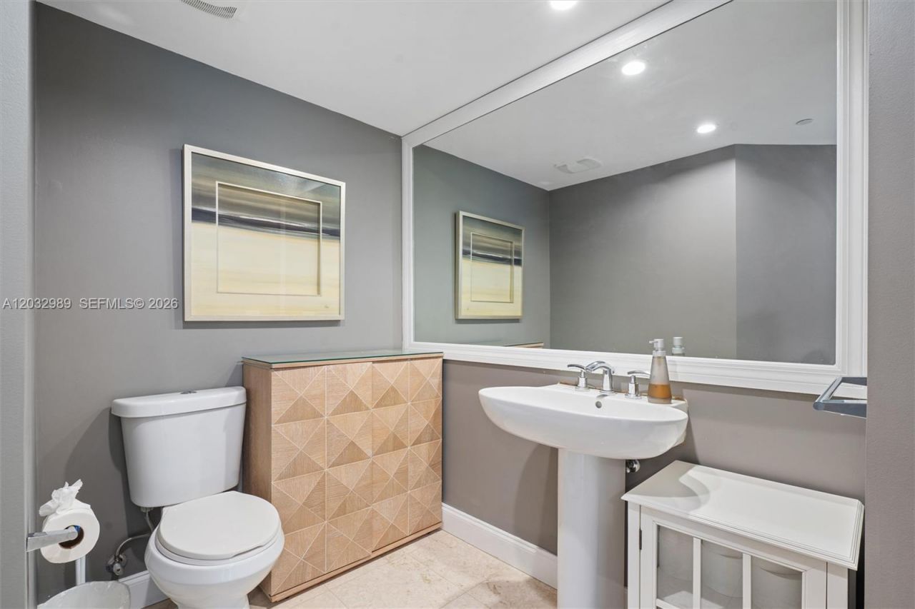 1600 S Ocean Blvd, Unit 402, Lauderdale by the Sea, FL 33062 Photo