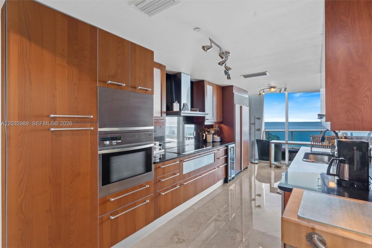 1600 S Ocean Blvd, Unit 402, Lauderdale by the Sea, FL 33062 Photo
