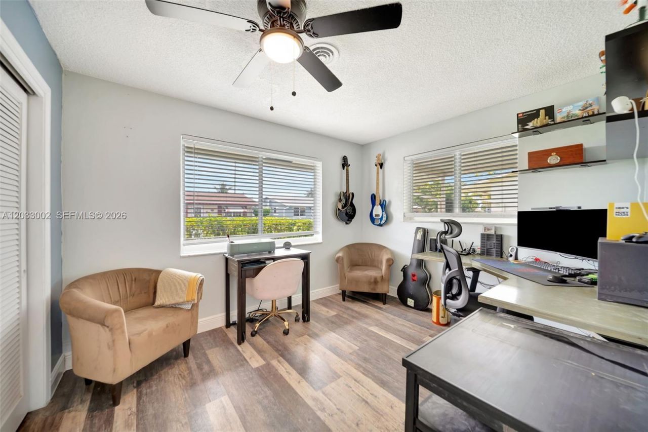 2708 NW 51st Pl , Tamarac, FL 33309 Photo