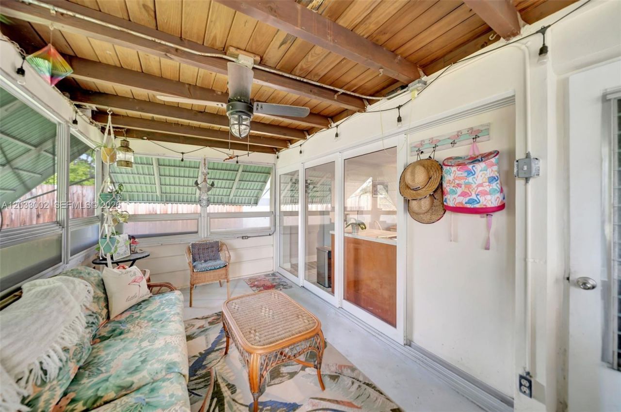 2708 NW 51st Pl , Tamarac, FL 33309 Photo