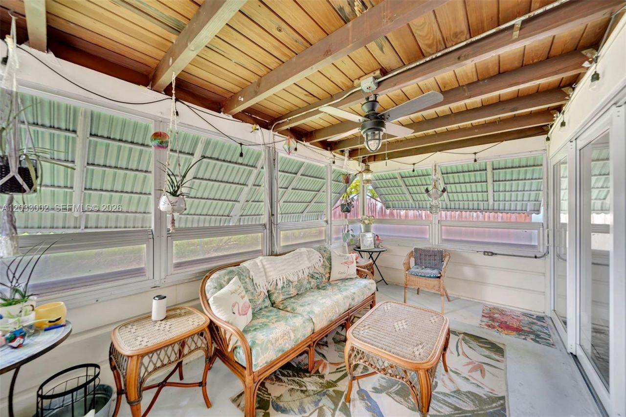 2708 NW 51st Pl , Tamarac, FL 33309 Photo