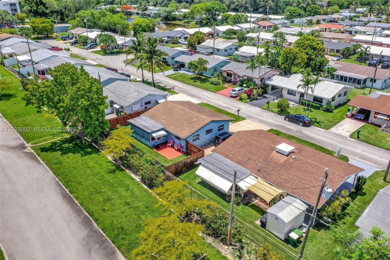 2708 NW 51st Pl , Tamarac, FL 33309 Photo