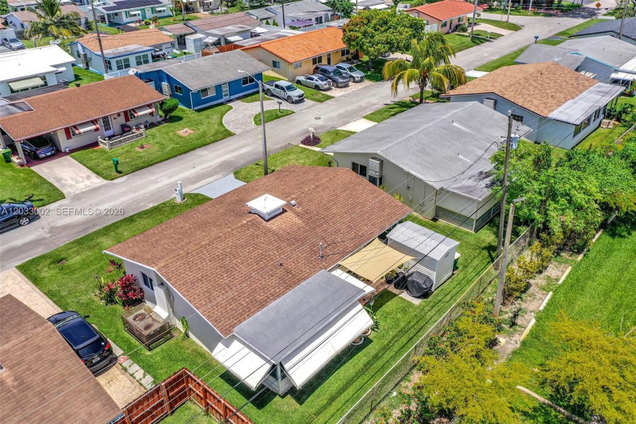 2708 NW 51st Pl , Tamarac, FL 33309 Photo