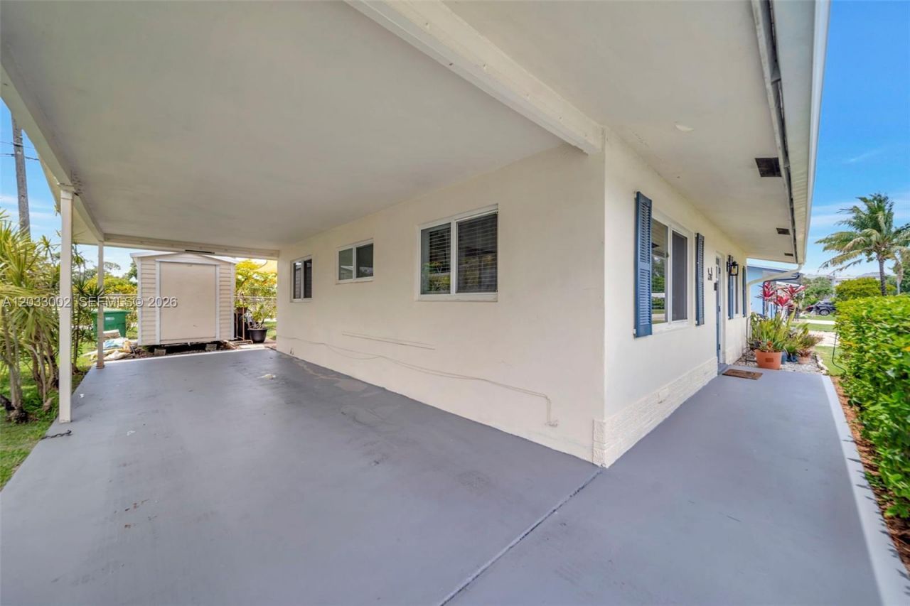 2708 NW 51st Pl , Tamarac, FL 33309 Photo