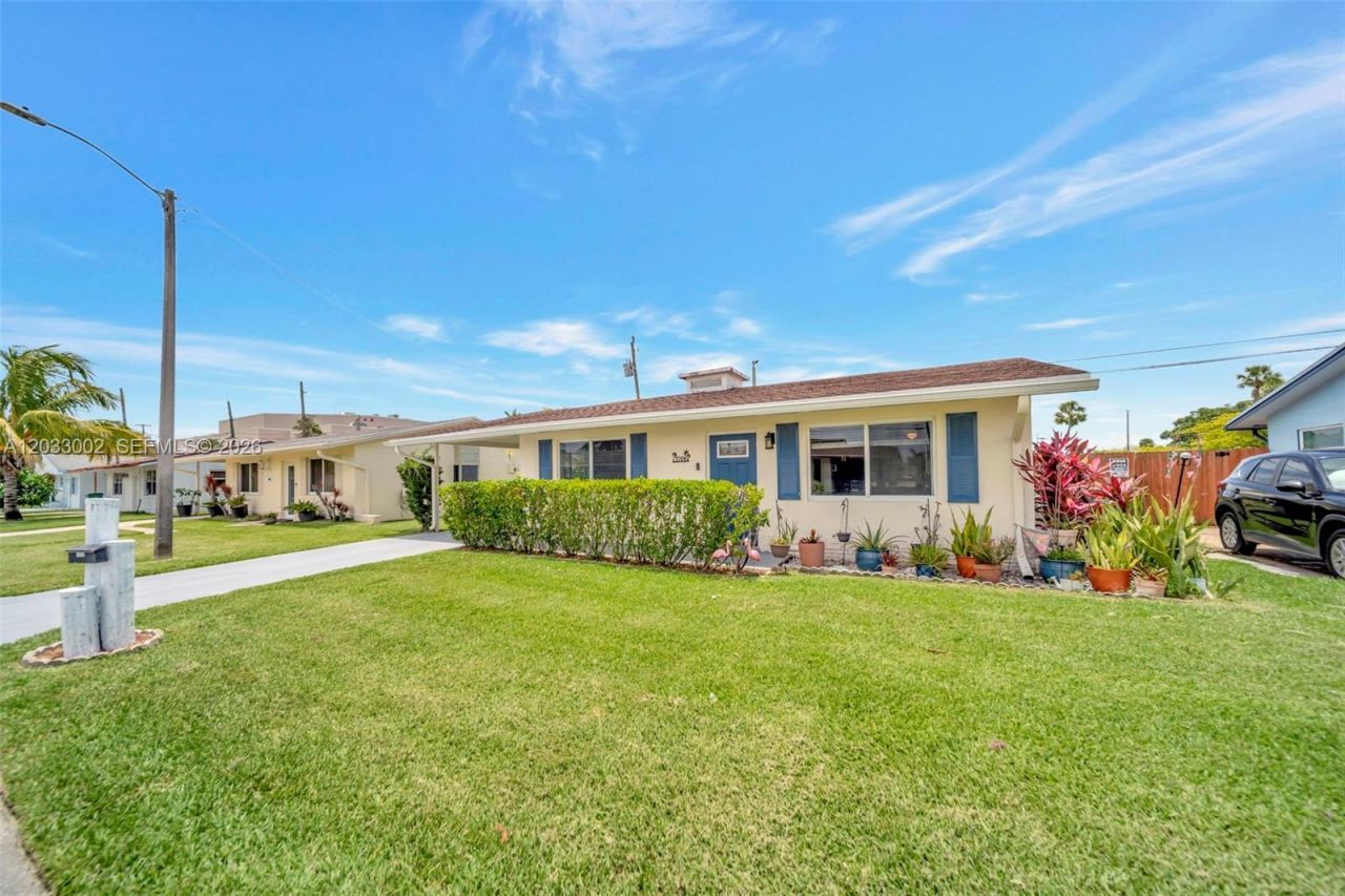 2708 NW 51st Pl , Tamarac, FL 33309 Photo