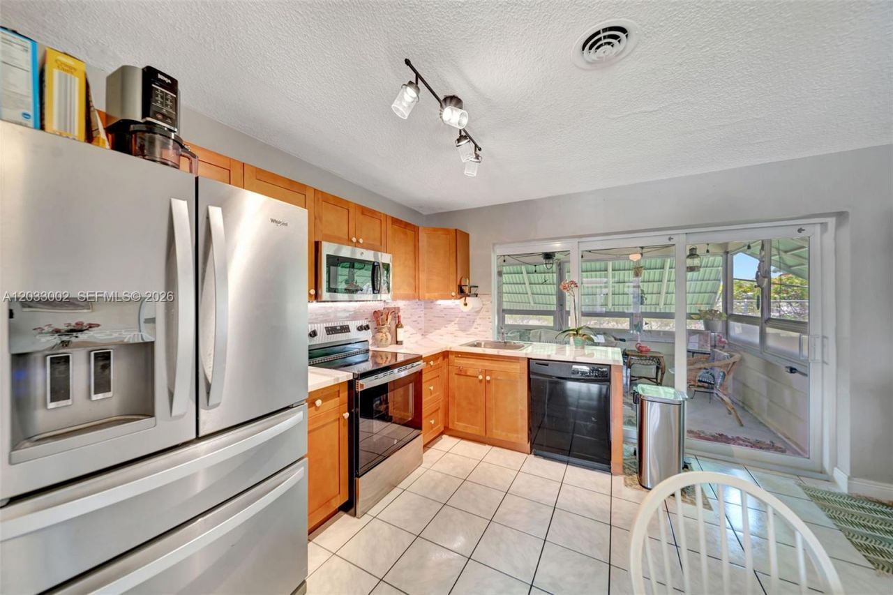 2708 NW 51st Pl , Tamarac, FL 33309 Photo