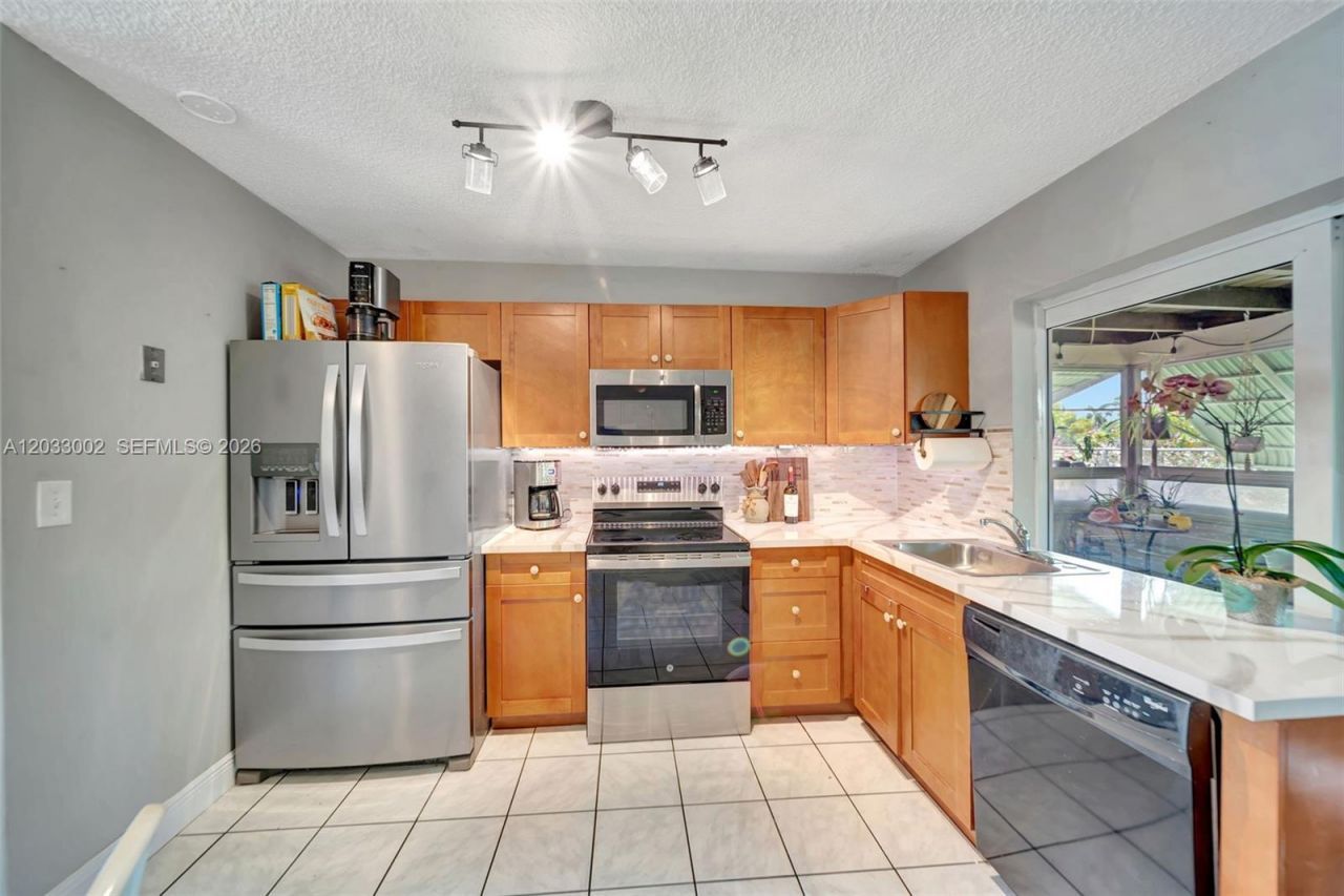 2708 NW 51st Pl , Tamarac, FL 33309 Photo