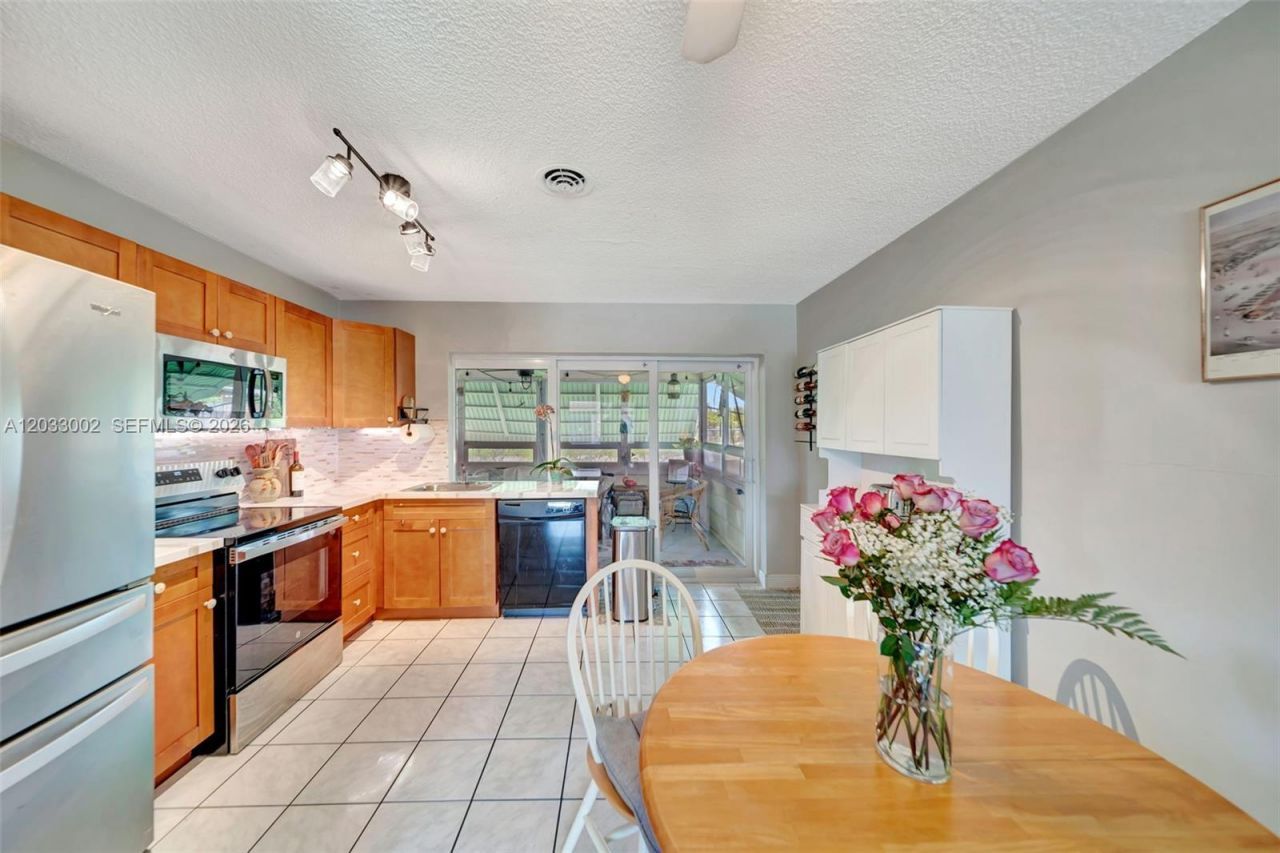 2708 NW 51st Pl , Tamarac, FL 33309 Photo