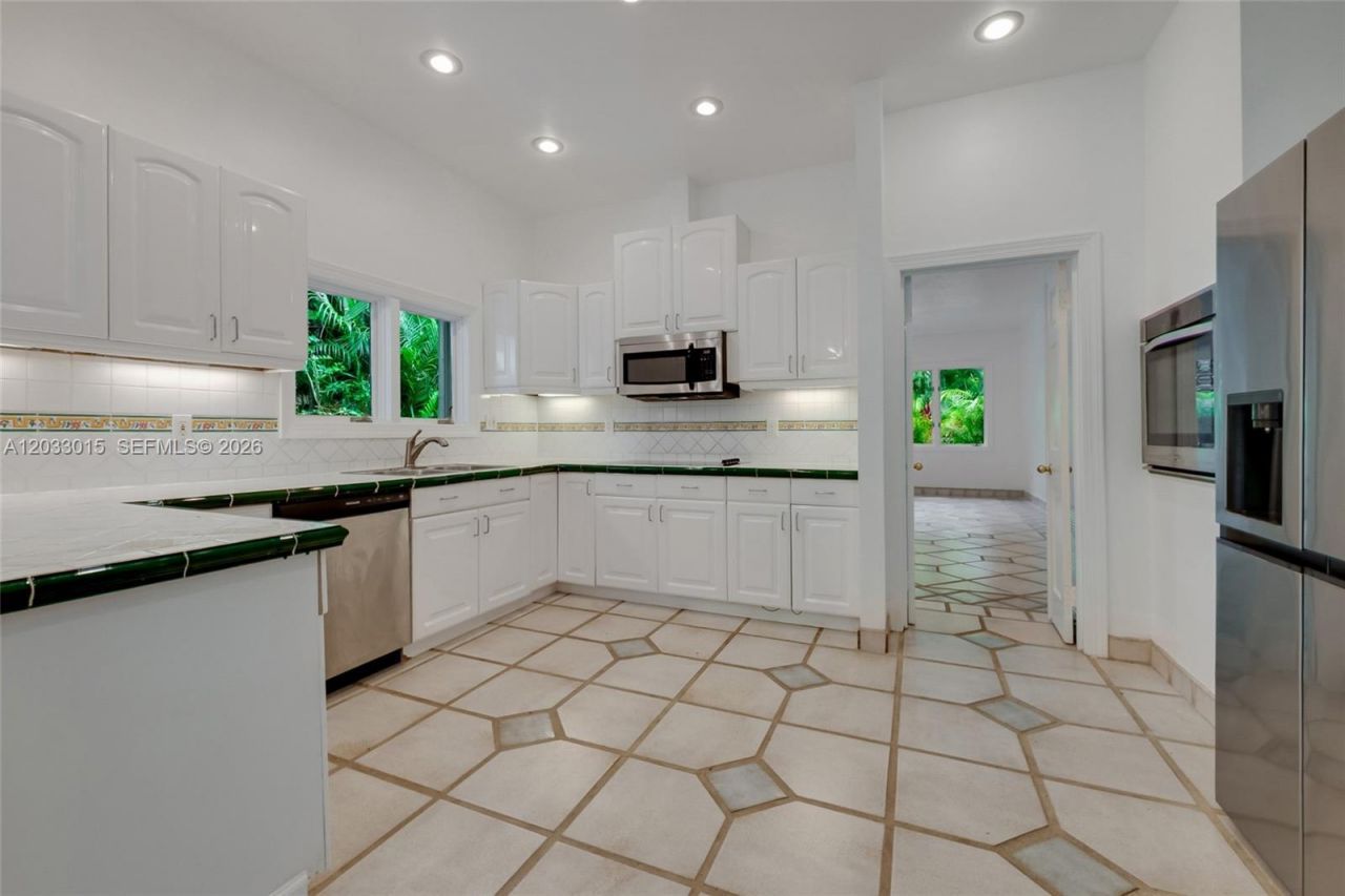 3797 El Prado Blvd, Miami, FL 33133 Photo
