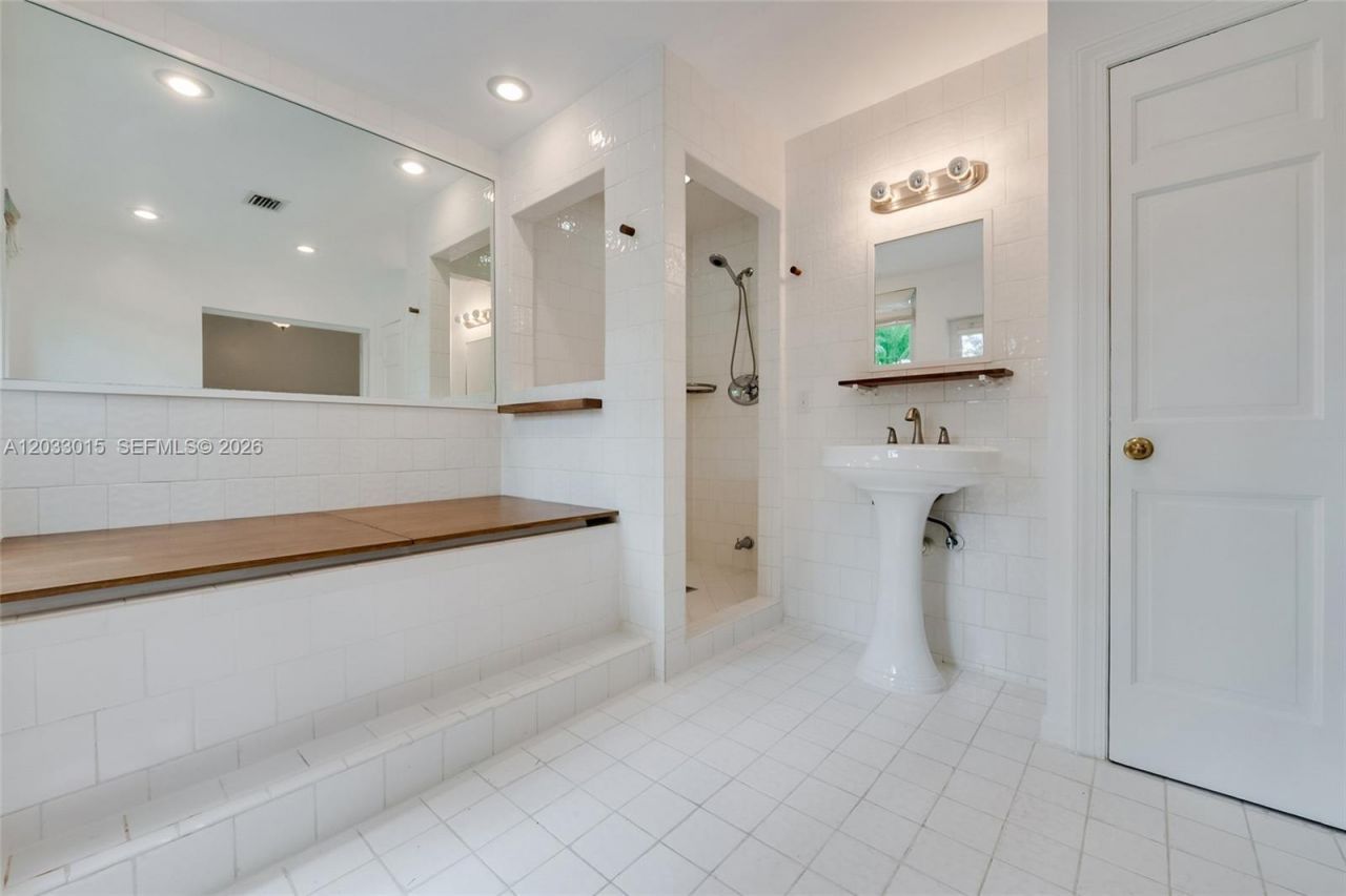 3797 El Prado Blvd, Miami, FL 33133 Photo