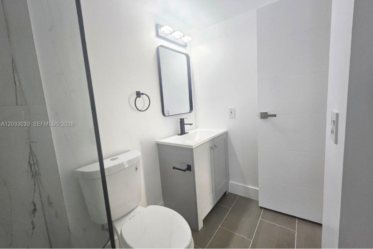 333 NW 17th Ct , Unit 203B, Fort Lauderdale, FL 33311 Photo