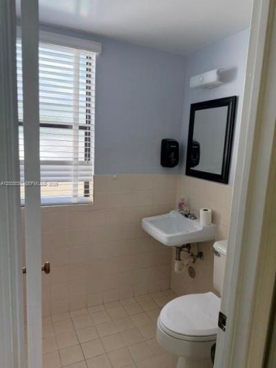 4627 Ponce De Leon Blvd , Coral Gables, FL 33146 Photo