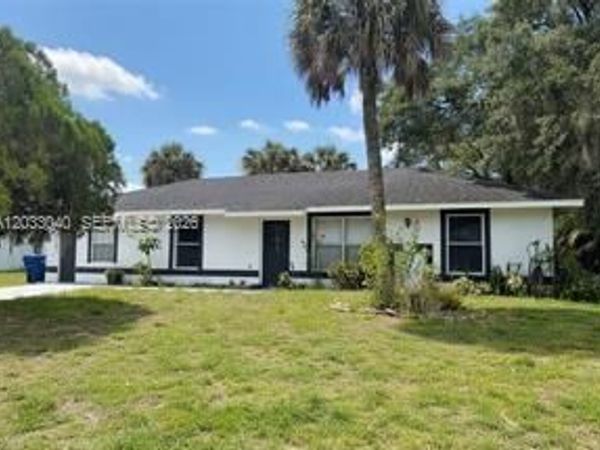 4029 E Sunflower Cir , La Belle, FL 33935
