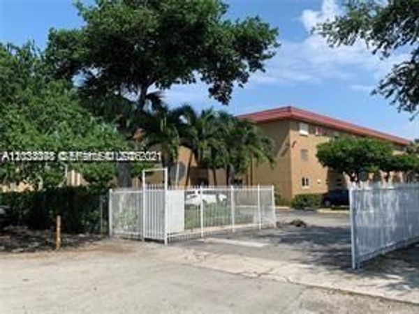 4655 Palm Ave , Unit 315, Hialeah, FL 33012