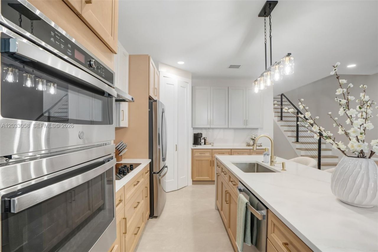 701 SW 17th St , Unit 701, Fort Lauderdale, FL 33315 Photo