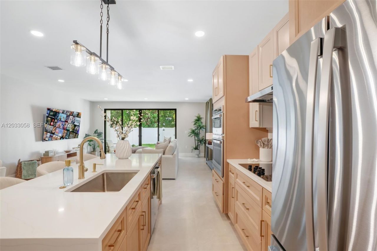 701 SW 17th St , Unit 701, Fort Lauderdale, FL 33315 Photo