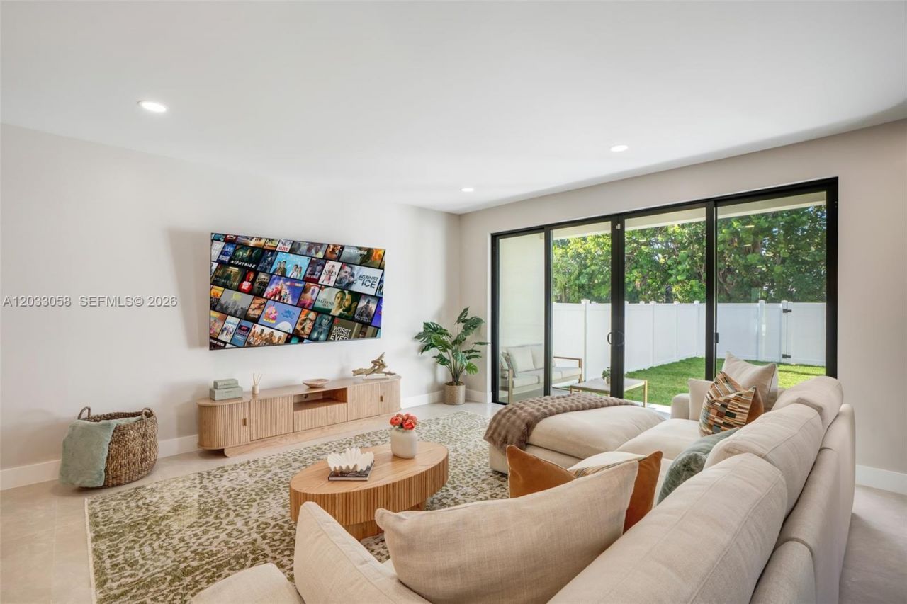 701 SW 17th St , Unit 701, Fort Lauderdale, FL 33315 Photo