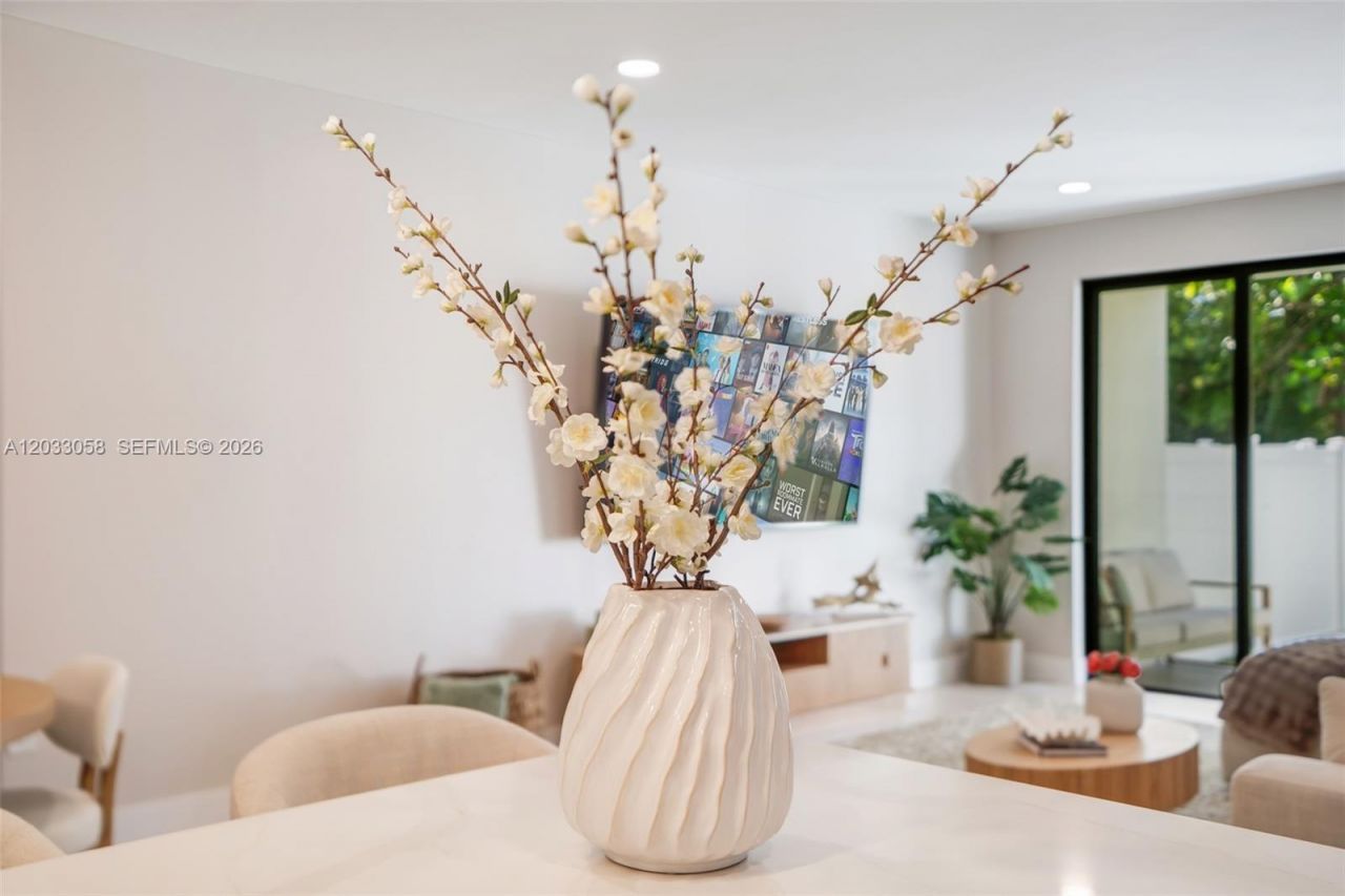 701 SW 17th St , Unit 701, Fort Lauderdale, FL 33315 Photo
