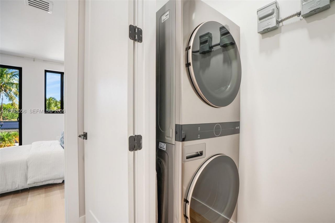 701 SW 17th St , Unit 701, Fort Lauderdale, FL 33315 Photo